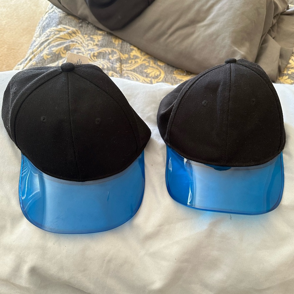 Black hat  blue visor snap back